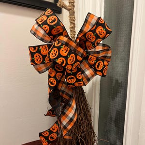 Custom Halloween 6 Loop Bow