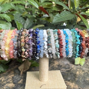 Pulsera de cristales naturales, pulsera elástica con cuentas de piedras preciosas crudas, regalo hecho a mano para ella o para él.
