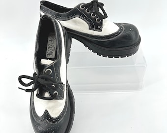 Zapatos de plataforma con puntera de ala para hombre, talla 9.5, color negro y blanco, estilo punk Y2K rockabilly