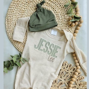 Personalized green and beige newborn outfit, custom coming home outfit for baby boy, baby boy outfit, hospital outfit