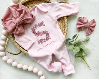 Personalized pink baby romper and hat set custom name coming home outfit floral letter baby girl outfit baby shower gift neutral tone