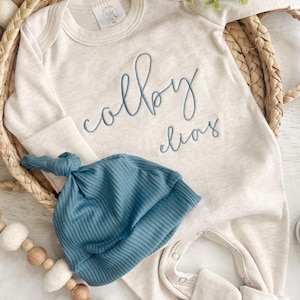 Personlig oatmeal vintage stitch fotbollssparkdräkt med mössa, anpassad babyshower-gåva för pojkar, höstoutfit för pojkar