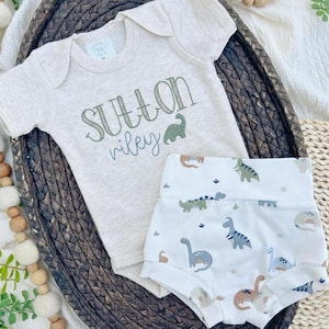 Personalized neutral baby romper and hat set, custom infant boy coming home outfit, baby shower gift, dinosaur cute baby outfit,
