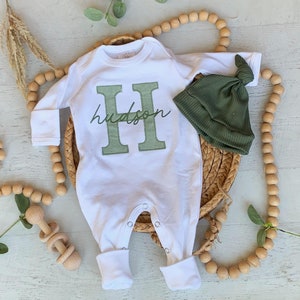 Personalized neutral baby romper and hat set, custom infant boy coming home outfit, baby shower gift, beige sleeper with footies, Sage Green image 4