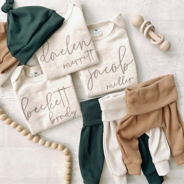 Personalized green and beige newborn outfit custom name boy girl, coming home outfit for baby boy, baby girl outfit, hospital outfit for boy