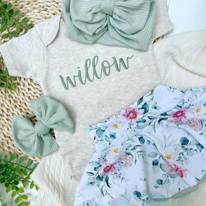 Personalized Floral Newborn Baby Girl Outfit,custom name girl, coming home outfit for baby girl, baby girl outfit, hospital outfit girl