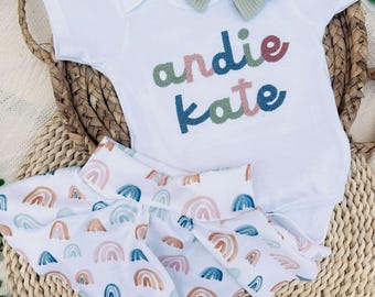 Conjunto de bebé arcoíris personalizado / falda arcoíris en tonos apagados y body blanco