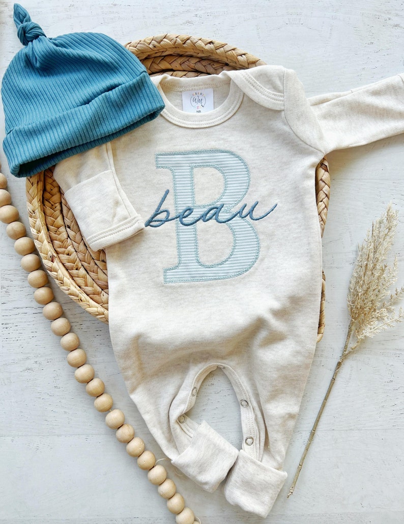 Personalized neutral baby romper and hat set, custom infant boy coming home outfit, baby shower gift, sleeper with footies blue Christmas image 3