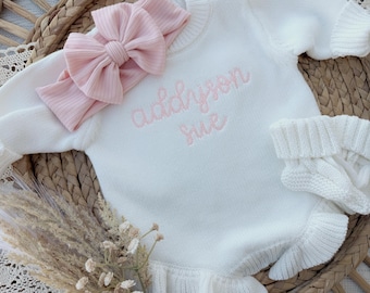 Conjunto de bebé personalizado de suéter con volantes de punto blanco para recién nacido, body de bebé de punto de algodón personalizado, conjunto para volver a casa