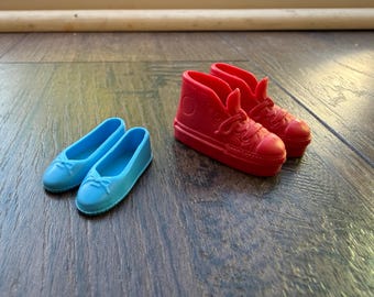 Zapatillas vintage de Skipper y Courtney para adolescentes - Zapatillas deportivas de los 90 de Mattel.
