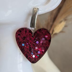 Fuchsia glitter resin heart earrings, Handmade jewelry, Gift for her, glitter heart earrings, Sparkling evening jewelry for women
