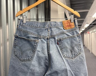 Pantalones cortos casuales Levi's 505 de mezclilla lavada clara, estilo vintage de los años 90, talla 36.