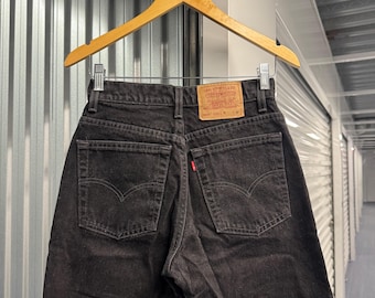Vintage 90’s Levi’s 550 Relaxed Fit Tapered Leg Black Denim Jeans Size 9”