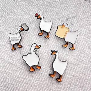 Cute Silly Goose Enamel Pins Quirky Silly goose Badge for Food Lovers & Daily Outfit Accessory , Funny Silly Goose Brooch Gift for Him/Her
