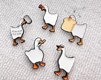Cute Silly Goose Enamel Pins Quirky Silly goose Badge for Food Lovers & Daily Outfit Accessory , Funny Silly Goose Brooch Gift for Him/Her