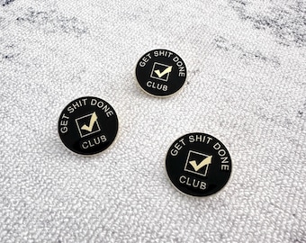 シジュウカラの小さなピンバッジ。ヴィンテージのコレクターズバッジ