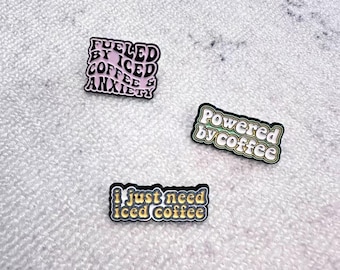 Épingles en émail amusantes sur le thème du café, parfaites pour ajouter une touche originale à des vestes, des sacs et des chapeaux, des cadeaux idéales pour les amateurs de caféine