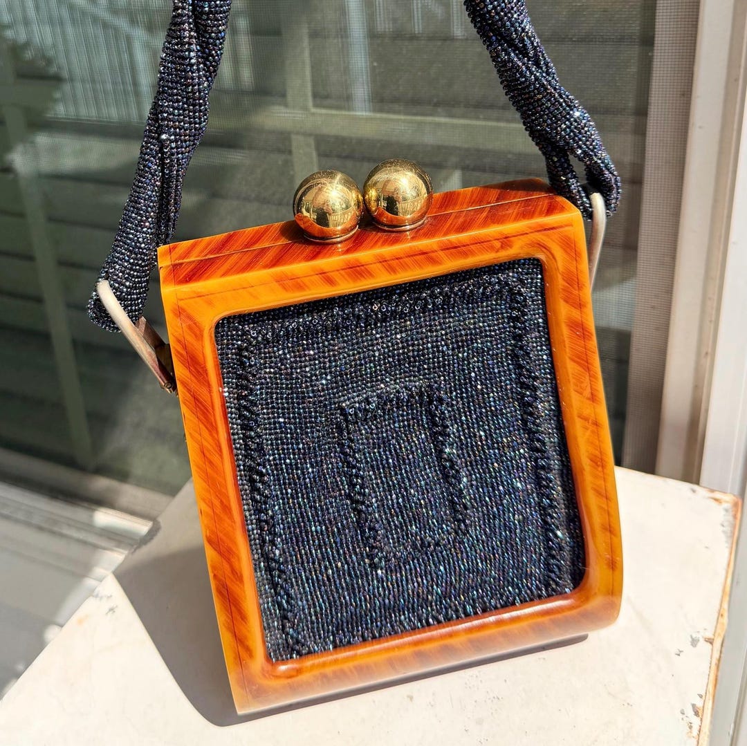 Vintage RARE Art Deco 1940’s Bakelite Navy Blue Beaded Box Purse ...