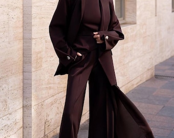 Completo pantalone in crêpe color cioccolato / Elegante gamba larga, chic da ufficio
