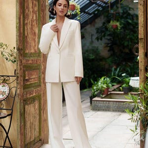 Oversized Crepe Pant Suit: Women&#39;s Neutral Blazer & Trousers