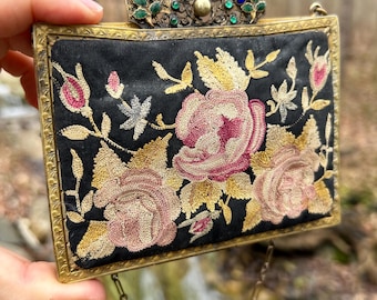 Antique Silk Embroidered Point de Beauvais Purse