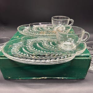 Vintage Clear Glass Snack Set: Leaf Swirl Plates & Cups - Mid-Century Luncheon