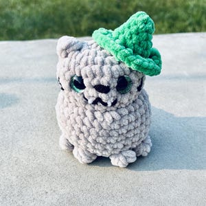 Halloween Cat Plushie | Spooky Cute Crochet | Halloween Boo Basket Gift Witchy Cat (Gray)