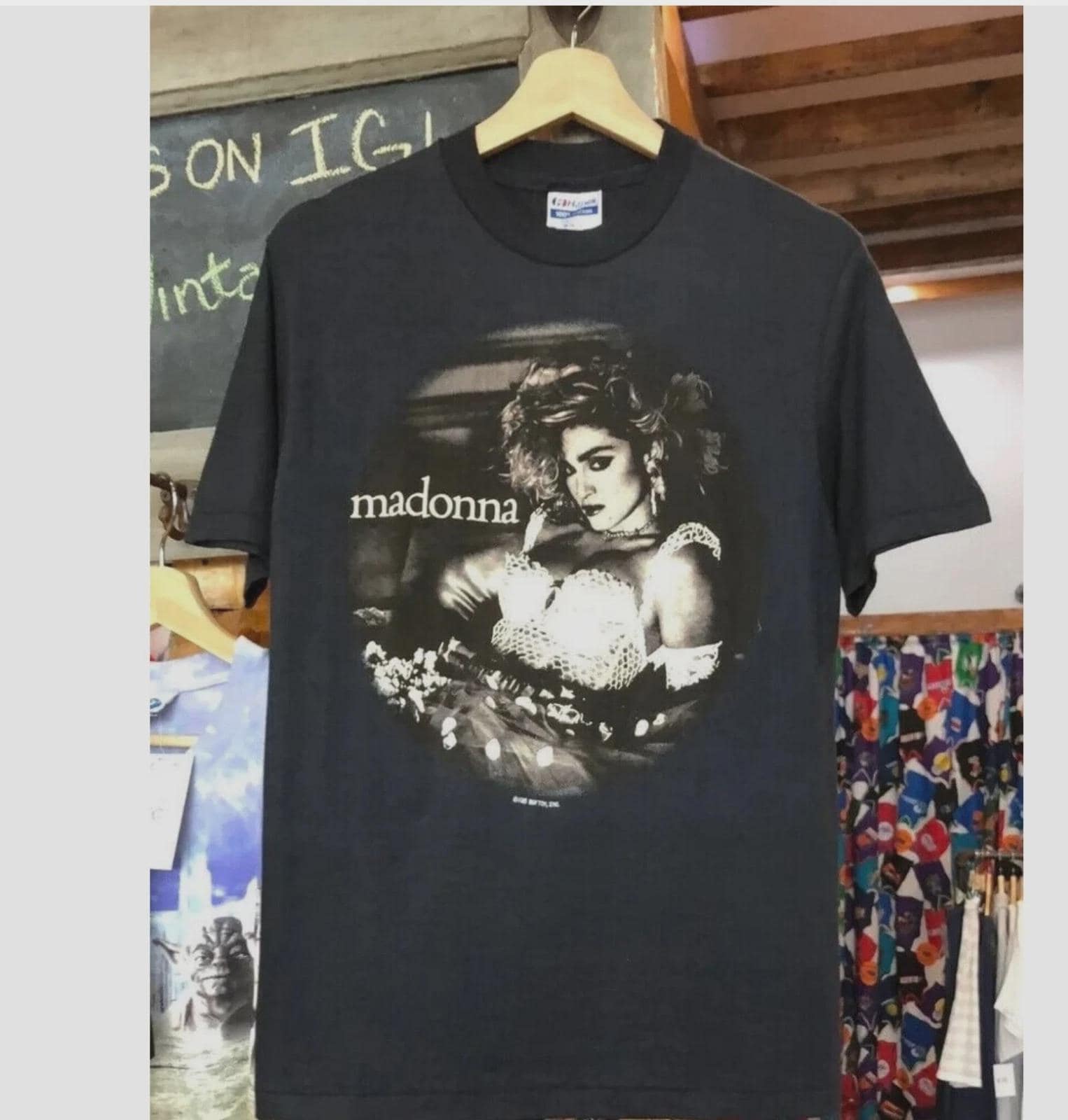 マドンナ 　ray of light　貴重 オフィシャル Tシャツ 青　Lサイズ マドンナ ray of light 貴重 オフィシャル Tシャツ 青 Lサイズ