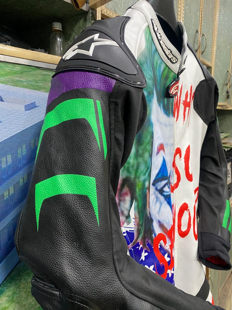 Motorcykelracingläderställ | Joker Design motorcykelställ | Röda och vita helställ bild 9