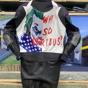 Motorcykelracingläderställ | Joker Design motorcykelställ | Röda och vita helställ bild 4