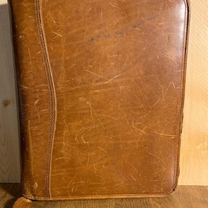 Vintage Day-timer Genuine Distressed Leather Planner, 7 Ring College Binder, Notebook Holder, Journal