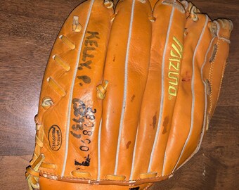 Vintage Mizuno MZ 1245 Baseball / Softball Glove - 12.5 Inch