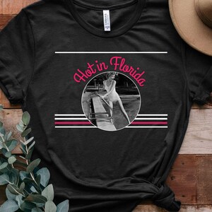 Vintage Florida T-Shirt: 1950s Style - Hot in Florida