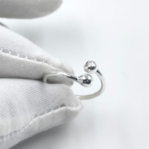 ミニマリスト スターリングシルバー ダブルボールリング、調節可能なグローブリング