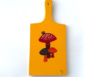 Tabla de cortar con forma de seta pintada a mano, estilo moderno de mediados de siglo, decoración de cocina estilo cottagecore.