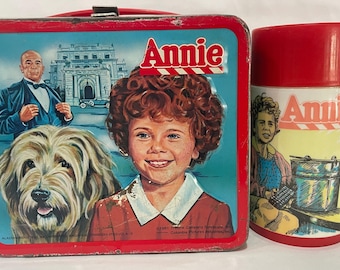 Vintage 1981 "ANNIE" metal Lunch Box w/ Original Matching Thermos #79- GOOD
