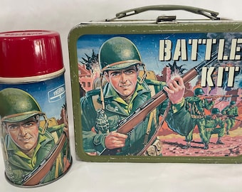 Vintage 1965 "BATTLE KIT" metal Lunch box w/ Original matching Thermos #85- EXCELLENT