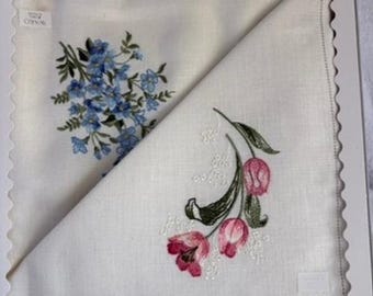 WAKO Floral Embroidered Napkins Set Linen White Blue Pink Flowers