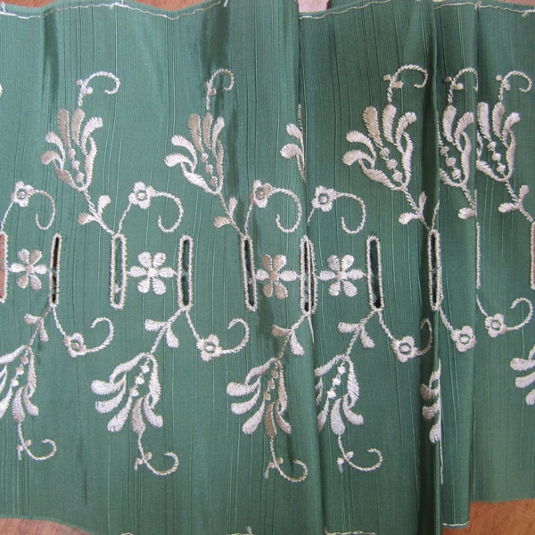 Antique Vintage Green Wide Embroidered Trim Insertion Lace Edging