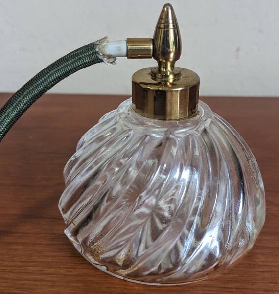 Vintage Perfume Bottle Automizer Swirl Spray - image 2