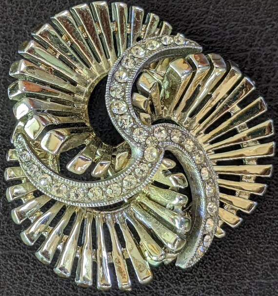 Vintage Har Brooch Pin Swirl Gold Tone Rhinestones - image 2