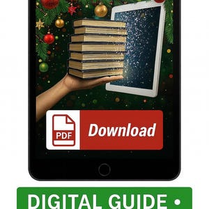 Op de afbeelding: Een tablet met een digitale gids, tegen een kerstboomachtergrond. Het scherm toont een stapel boeken. Een rode knop met het woord "Download" is zichtbaar. Daaronder staat op een groene banner "DIGITAL GUIDE • USE ON ANY DEVICE."
