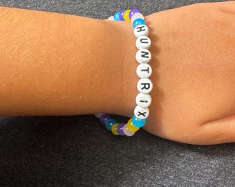 Huntrix Beaded Bracelet – Pastel Stretch Bracelet Inspired by Trending Movie, Cute Teen & Kid Jewelry Gift