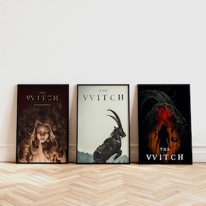 Puede incluir: Tres carteles enmarcados con bordes negros. Cada cartel muestra el título "THE VVITCH" en blanco. Los carteles muestran ilustraciones de una mujer, una cabra y una figura oscura con fondos rojos y negros.