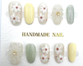 Uñas florales prensadas - Hechas a mano / Florales 3D / Florales pintados a mano / Talla S / Ovaladas cortas / Sencillas / Aspecto natural