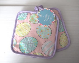 Pot Holders. Set of 2   Easter Eggs