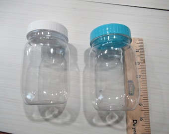 Plastic Drink Containers with Blue or White Lid (Straw Hole)
