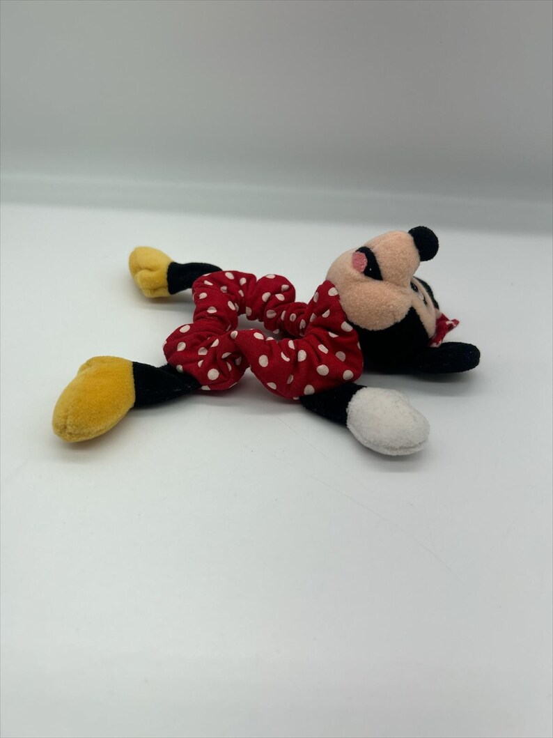 Coletero de peluche vintage de Minnie Mouse de Walt Disney, estilo Y2K, rojo y blanco con lunares. imagen 11
