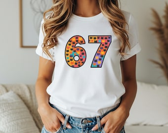 Maglietta con meme 67, maglietta colorata con motivo a gatto 67, maglietta con numero di gatto arcobaleno carino, maglietta con meme 67 divertente, maglietta grafica giocosa per amanti dei gatti