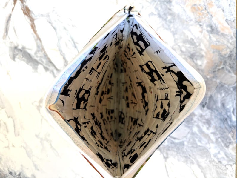 Upcycled Quilted Zipper Bag | Crispy Chicken Bag with Chicken & Cow Liner | Recycled Frozen Food Packaging Pouch | Eco-friendly Gift image 3